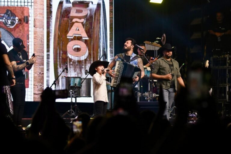 Fã mirim realiza sonho de cantar com a banda Traia Véia em show emocionante na Hangar 737
