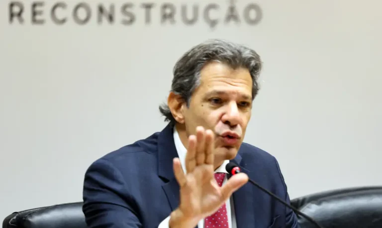 Haddad denuncia caixa-preta de R$ 800 bi em renúncias fiscais