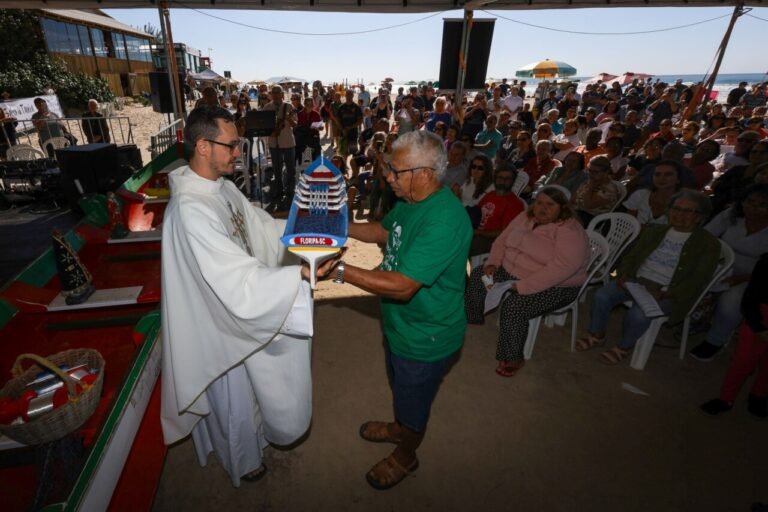 Pesca da tainha inicia em SC com festa e disputa judicial