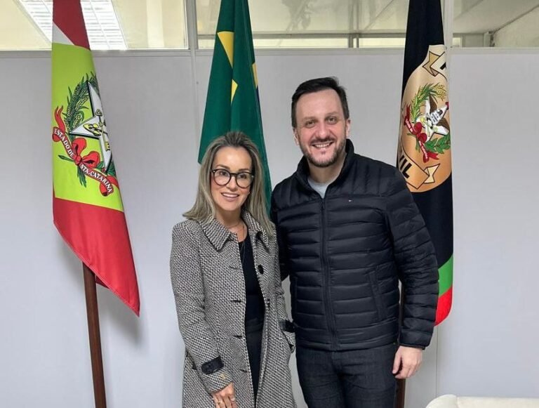 Delegada Vivian Garcia Selig será homenageada como Cidadã Catarinense