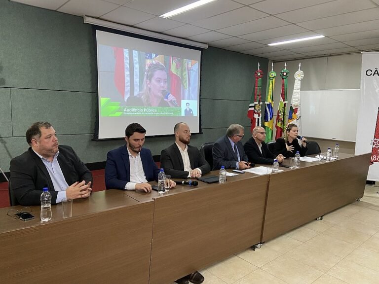 Câmara de Criciúma debate obrigatoriedade da vacinação infantil contra Covid-19