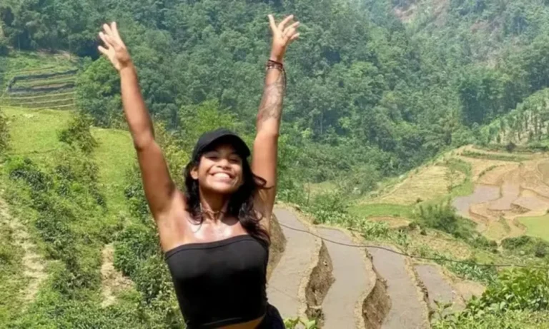 Brasileira que caiu em trilha na Indonésia é encontrada morta