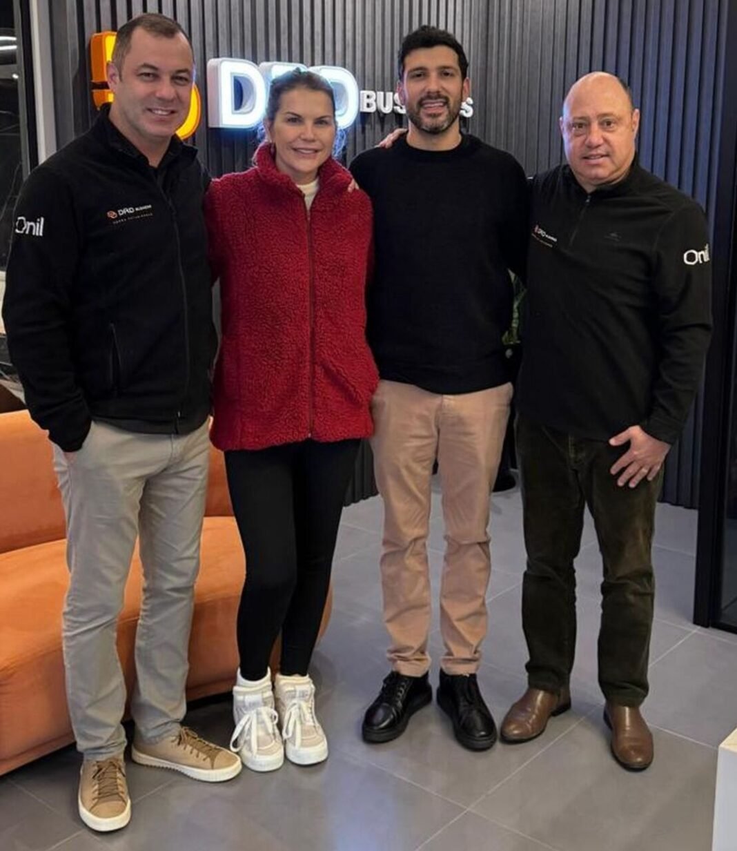 Katia Aveiro e marido avaliam investimentos no Brasil