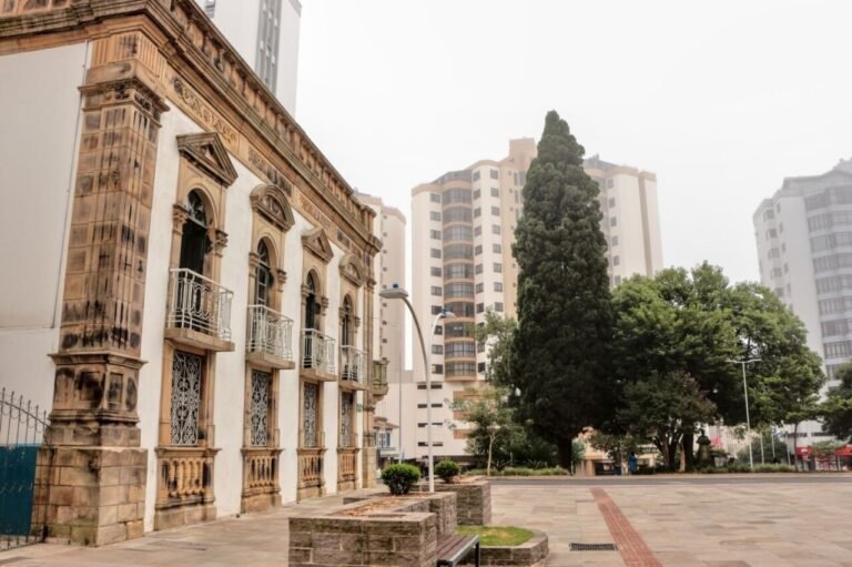 Lages regulariza pendências e volta a receber recursos do Governo do Estado