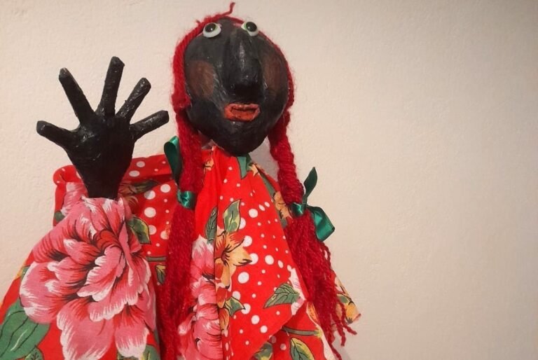 Gravatal oferece oficina gratuita de criação de bonecos com foco em arte, educação e geração de renda