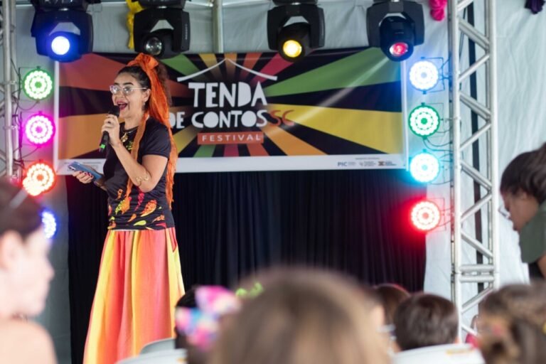 Tenda de Contos SC celebra cultura afro-brasileira em Ilhotinha