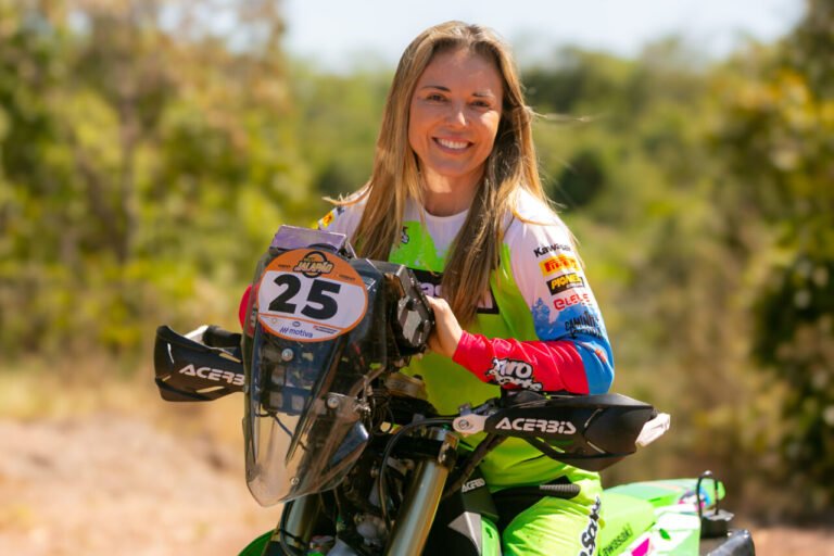 Moara Sacilotti entra para a história com 25 edições do Sertões