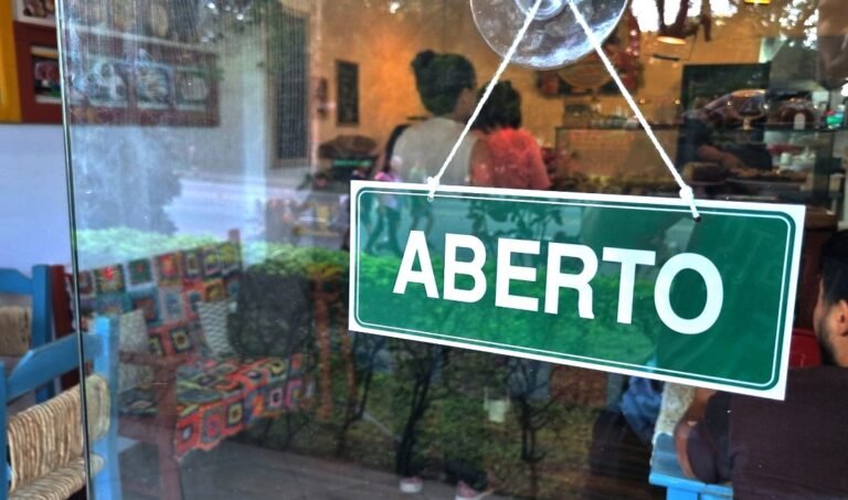 Governo de SC propõe leis para facilitar abertura de empresas