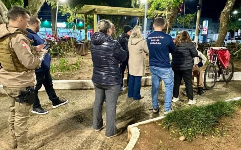 Força-tarefa acolhe pessoas em situação de rua em SC