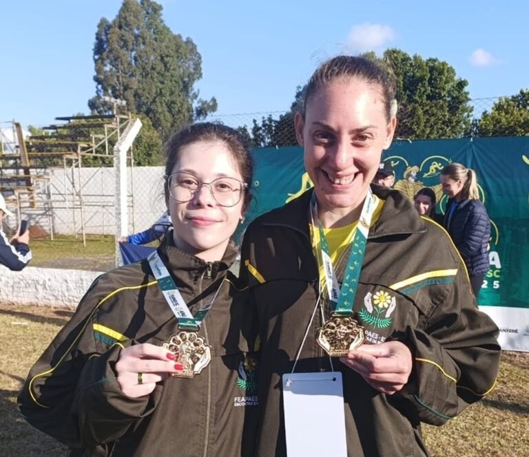 Alunos da Apae de Gravatal conquistam medalhas nas Olimpíadas das Apaes