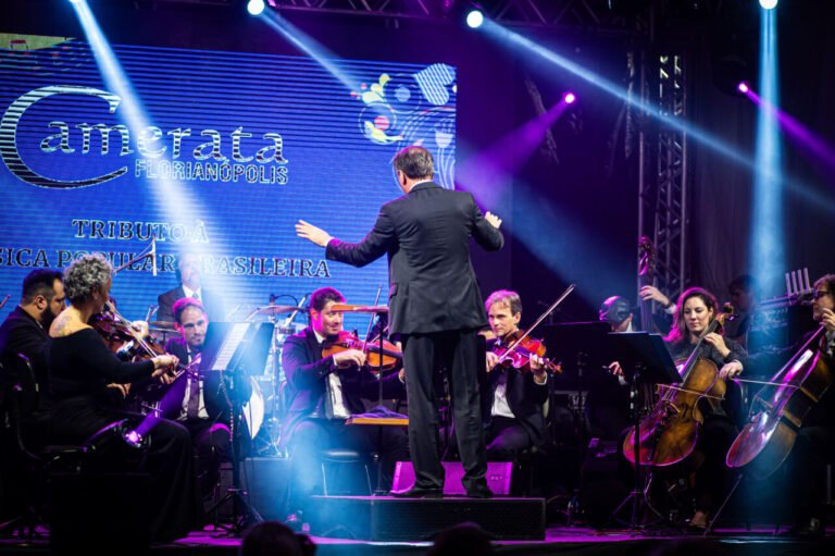 Camerata Florianópolis traz tributo à MPB para Laguna no dia 29