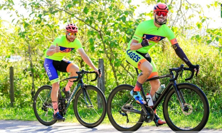 Ciclistas de Lages brilham na Volta de Jaraguá do Sul
