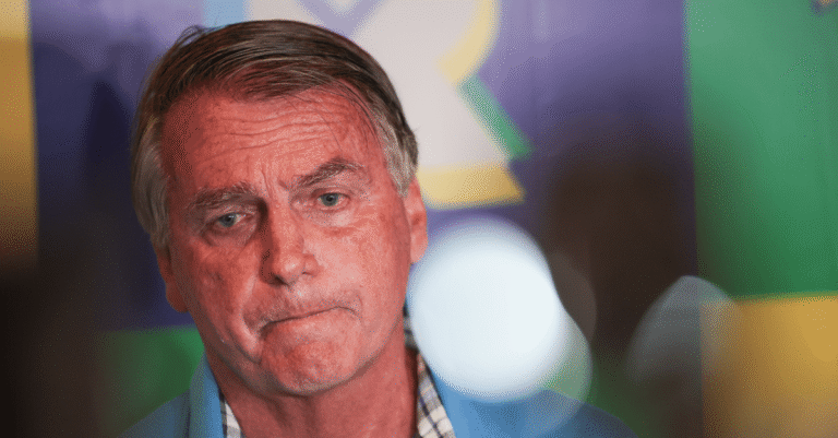 Moraes diz que Bolsonaro confessou extorsão contra Justiça brasileira