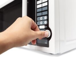Plásticos no micro-ondas: mitos e verdades sobre os riscos