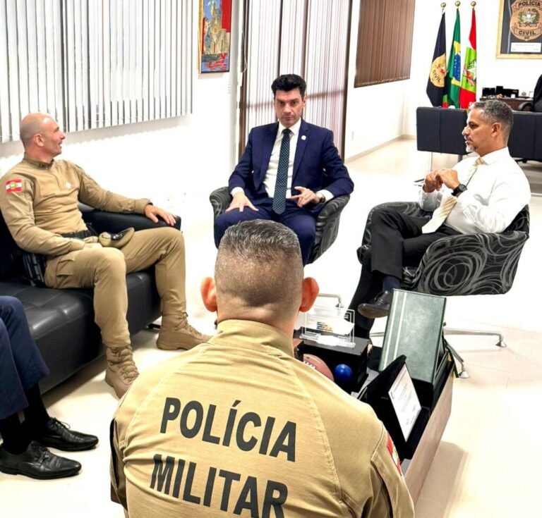 Operação “Pega-Ladrão” prende 74 foragidos em SC e outros estados