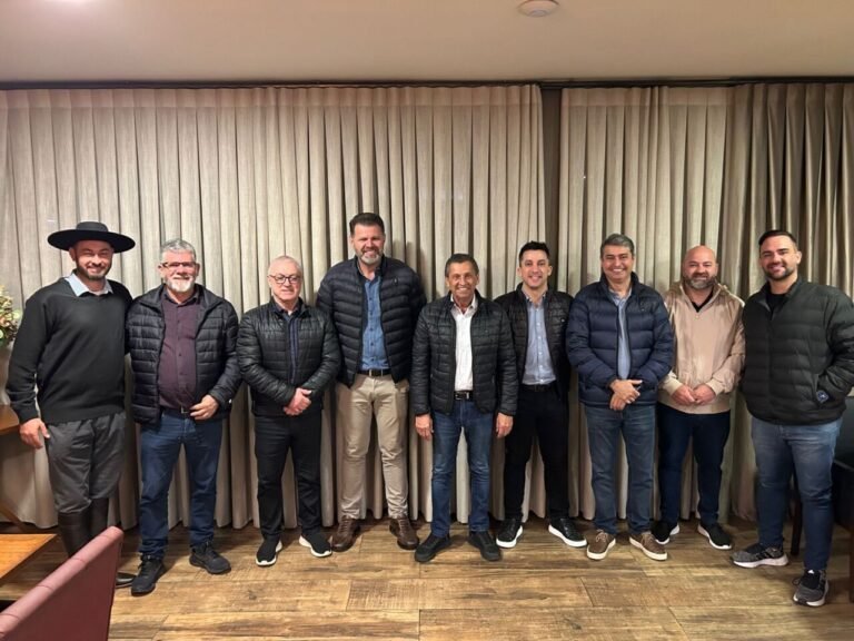 PSD de Tubarão confirma apoio a Julio Garcia e Beto Kuerten