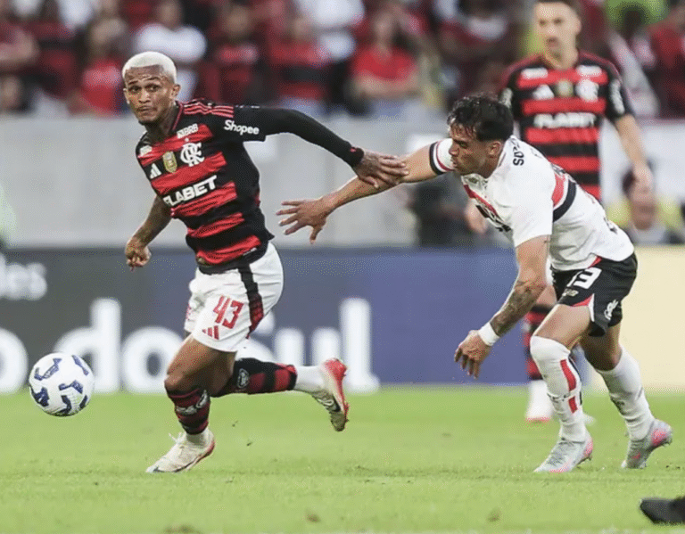 Flamengo domina o São paulo no retorno ao Brasileirão 2025.