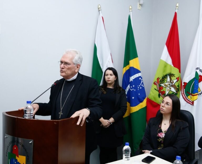 Dom Leonardo Steiner é homenageado em Forquilhinha e entra para o mural “Filhos Ilustres”