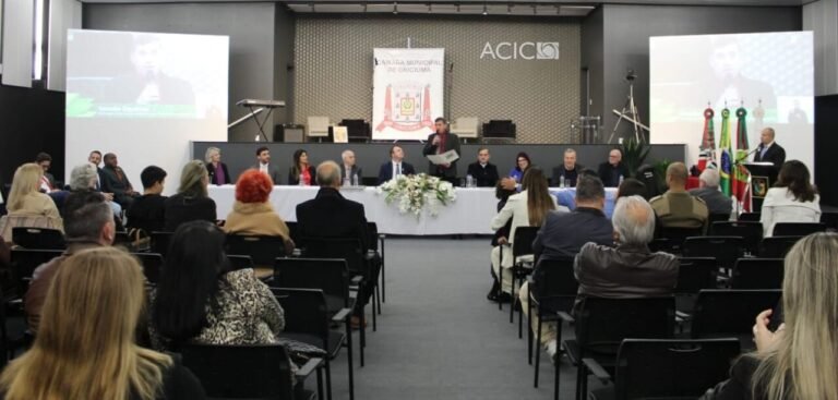 Abadeus celebra 65 anos com homenagem na Câmara de Criciúma