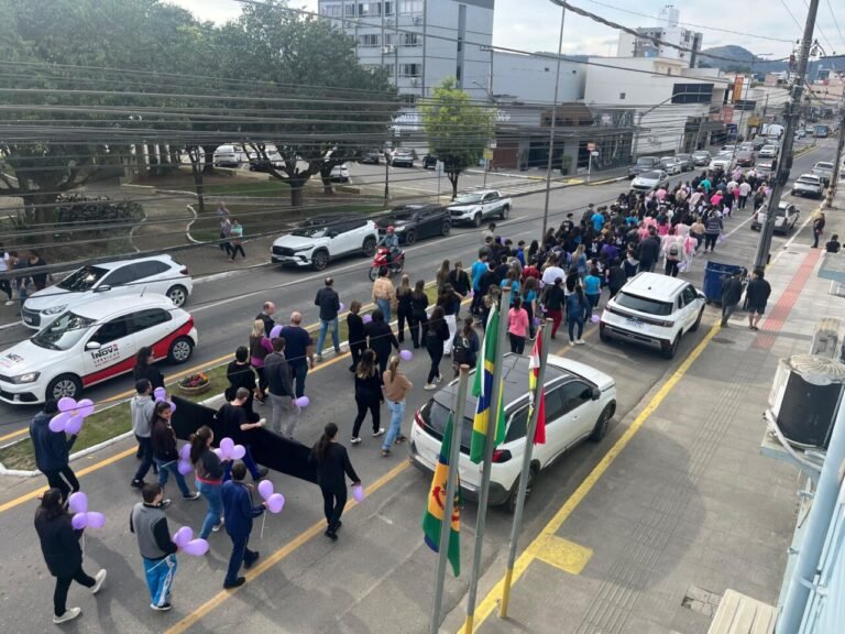 Braço do Norte reforça Agosto Lilás com caminhada e posse do Conselho da Mulher