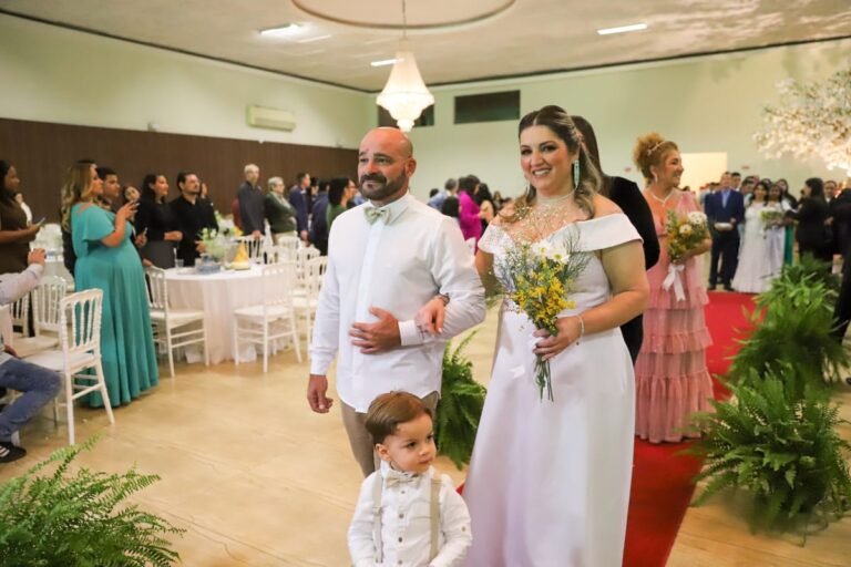 Amor marca Casamento Centenário com 100 casais em Criciúma