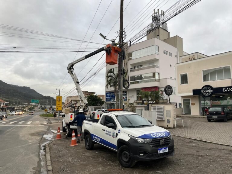 Rodovia em Tubarão recebe 40 novos pontos de iluminação em LED
