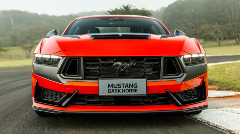 Mustang Dark Horse chega ao Brasil com 507 cv e preço de R$ 649 mil