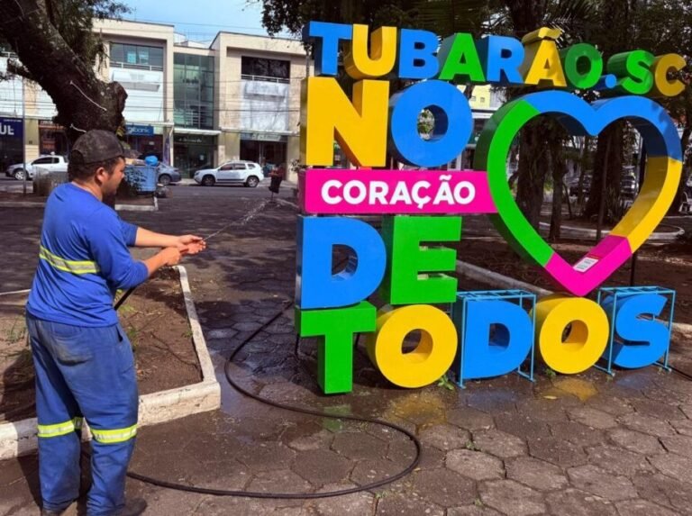Ponte do Andrino e Praça 7 recebem ações de zeladoria em Tubarão