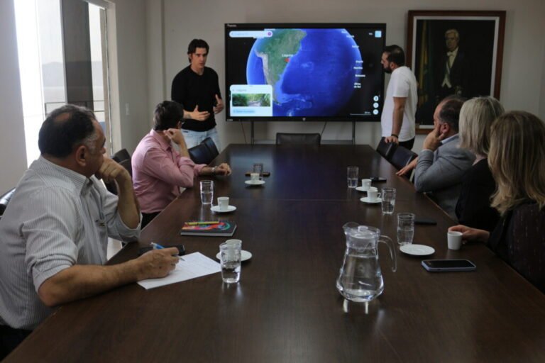Prefeitura de Laguna e UNESC discutem implantação de universidade no município