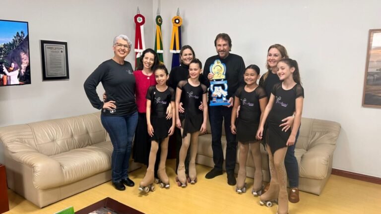Araranguá conquista 1º troféu em patinação artística no Open Mundial