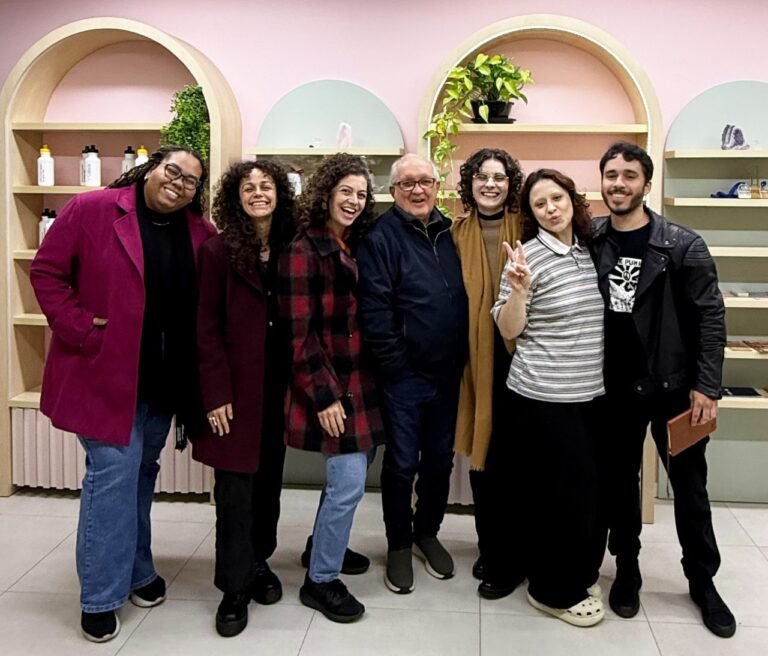 “Pra Fora!” transforma praças de Tubarão em espaços de arte e poesia