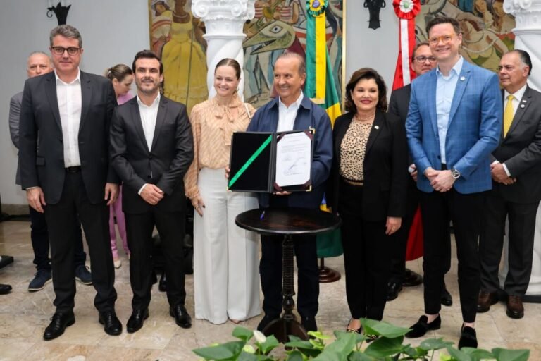 Governo de SC concede incentivos e atrai R$ 4,4 bilhões em investimentos