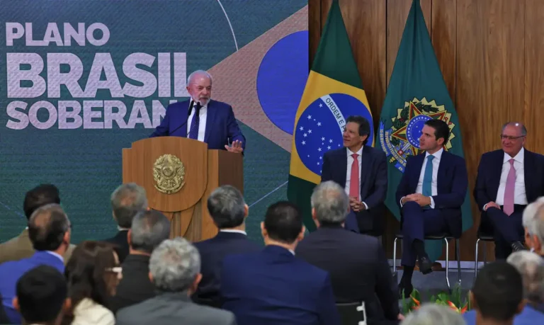 Governo libera crédito extra de R$ 30 bilhões para Plano Brasil Soberano
