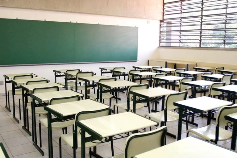 Estudante de medicina perde bolsa em SC e terá que devolver R$ 139 mil após viagens internacionais