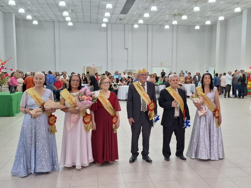 Baile da Primavera idosos