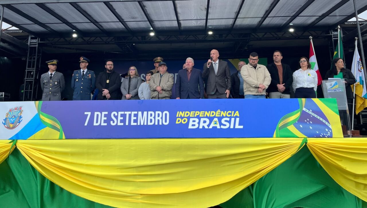 Amor à Pátria: Balneário Arroio do Silva realiza desfile cívico com 37 pelotões