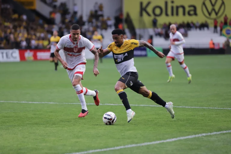 Criciúma vence o CRB no Heriberto Hülse e segue invicto na Série B