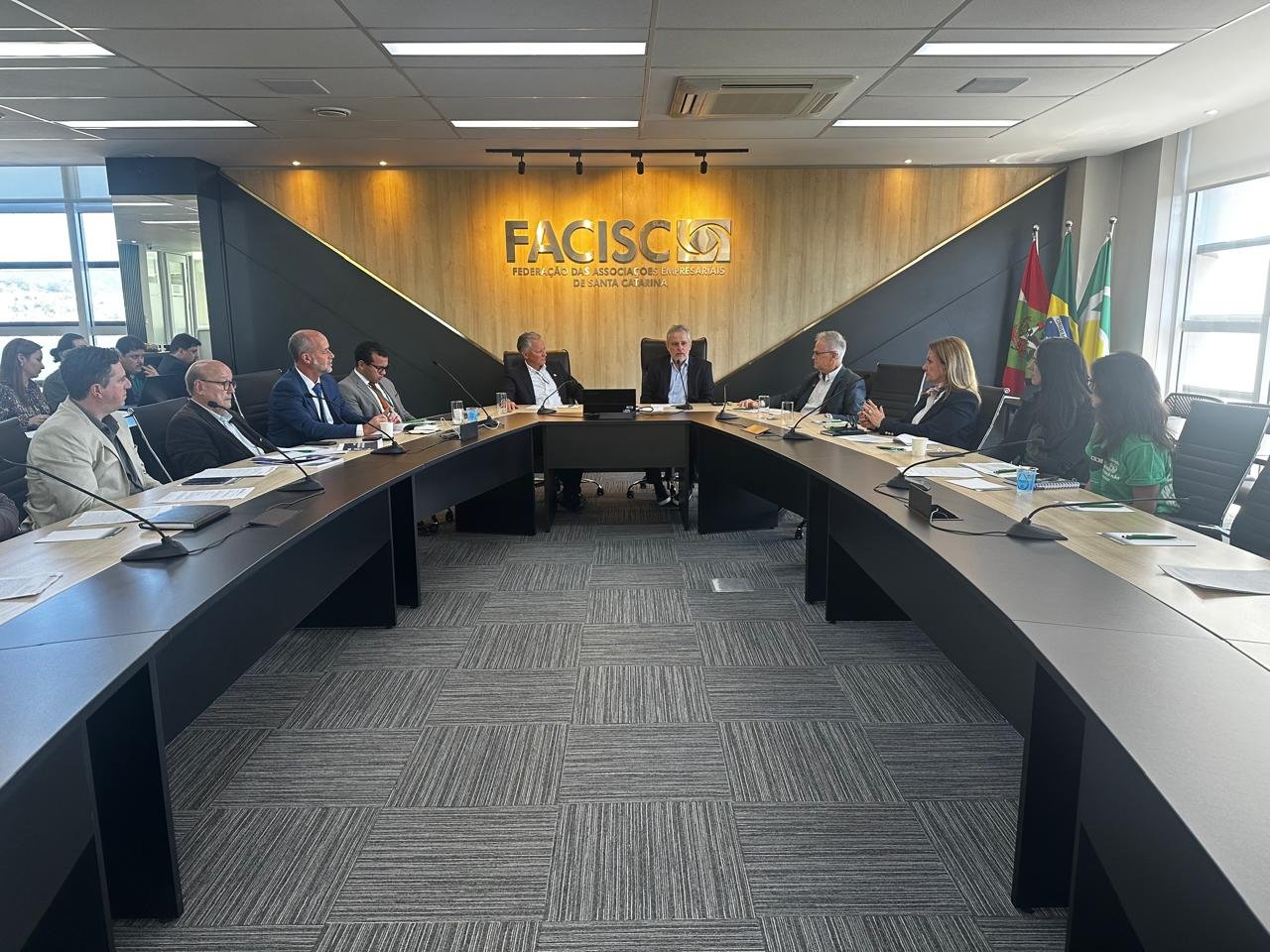 Plano Estadual de Logística de Transporte SC