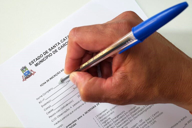 Garopaba abre dois processos seletivos com vagas em saúde, educação e assistência social