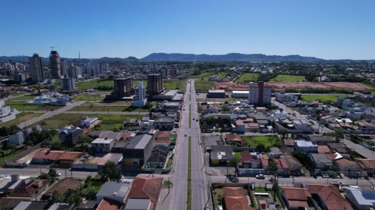 Prefeitura de Tubarão assina ordem de serviço para prolongamento da Avenida Pedro Zapelini