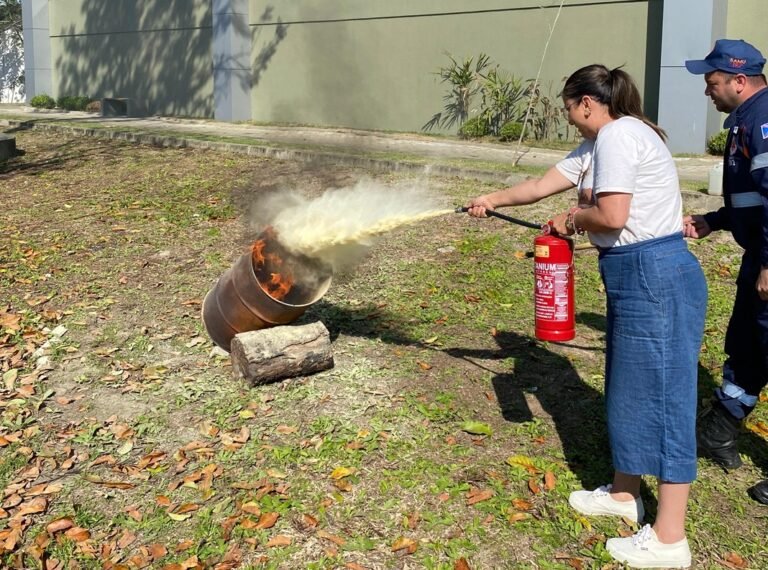 Samu capacita agentes de saúde em Gravatal para emergências