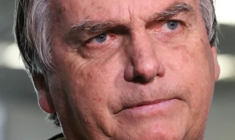 STF condena Jair Bolsonaro a 27 anos de prisão em regime fechado
