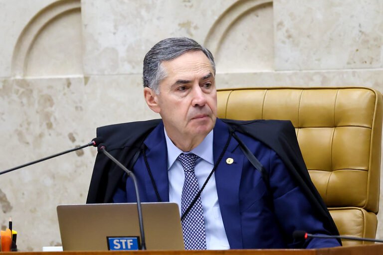 STF derruba liminares de Barroso sobre aborto