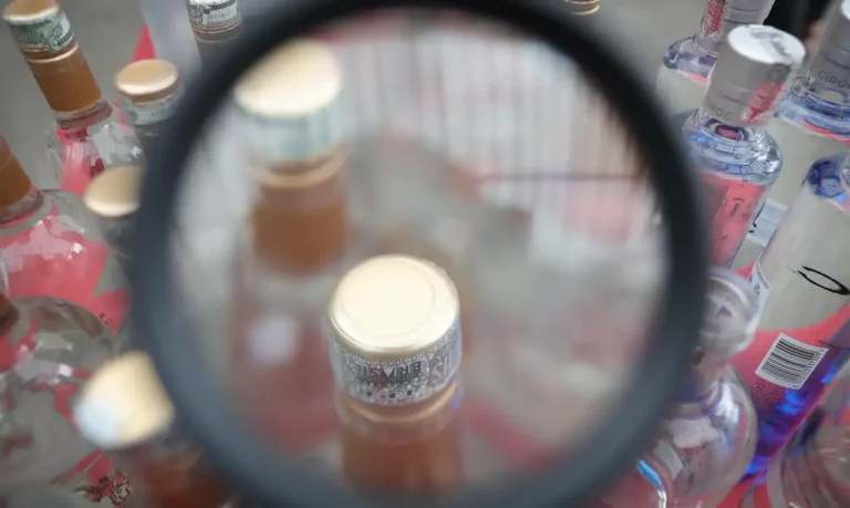 Intoxicação por metanol: Brasil tem 36 casos confirmados e sete mortes