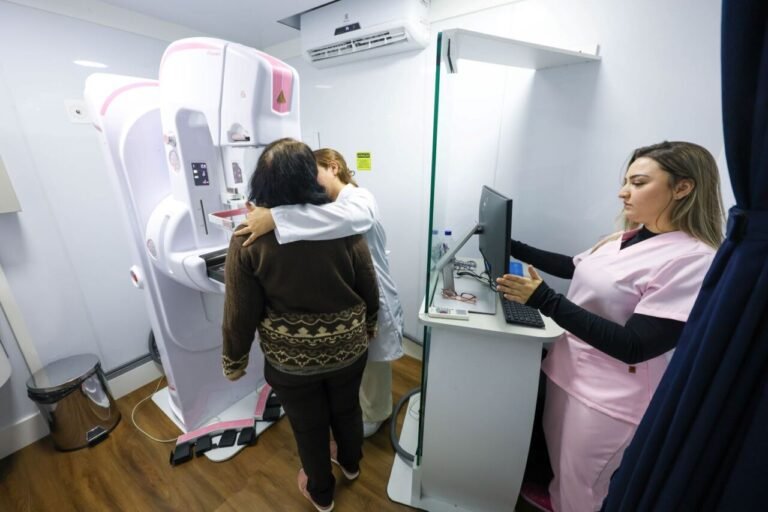 Santa Catarina lança Unidade Móvel Saúde da Mulher com foco em exames preventivos