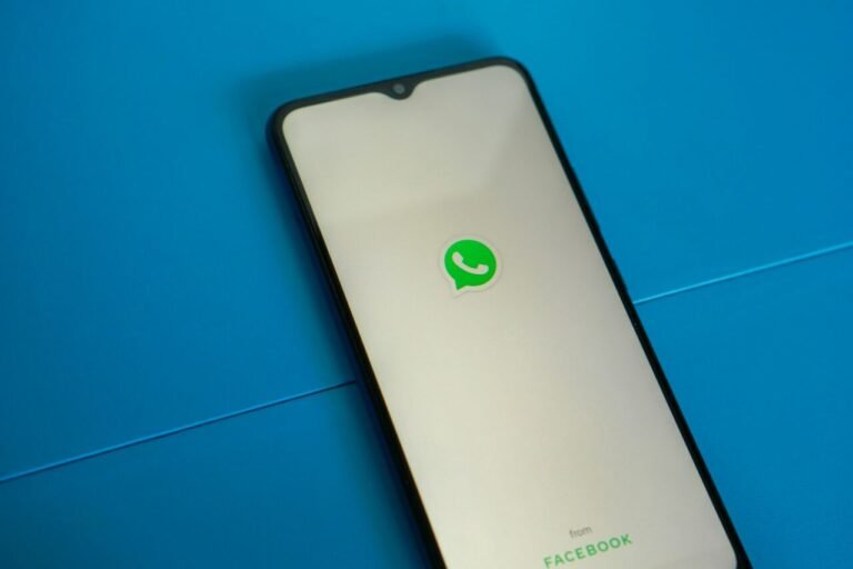 Golpe com arquivo .zip no WhatsApp pode roubar dados bancários