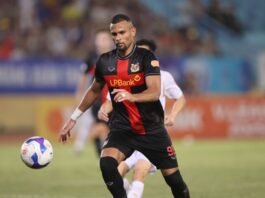 Ex-Figueirense, Daniel dos Anjos brilha e lidera o Ninh Binh no Vietnã
