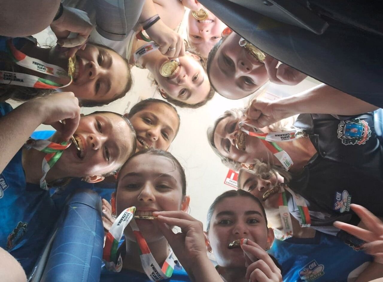 Gravatal campeã Copa Regional de Voleibol Sub-13
