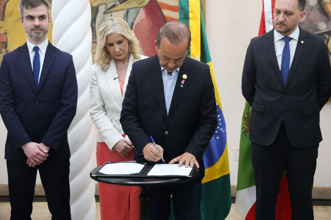 Jorginho Mello sanciona mudanças nos programas Universidade Gratuita