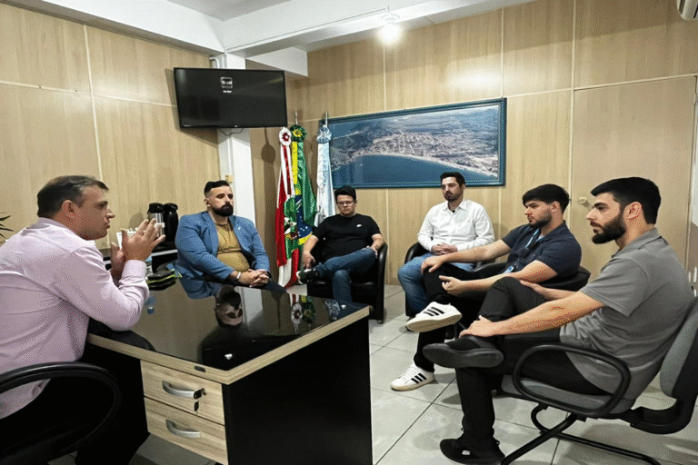 Prefeitura de Garopaba recebe visita de Brusque para conhecer o programa Garopaba +Inteligente